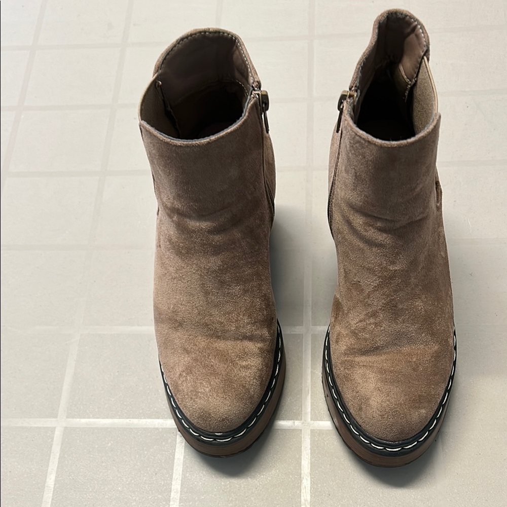 Pierre Dumas Suede Tan Ankle Booties